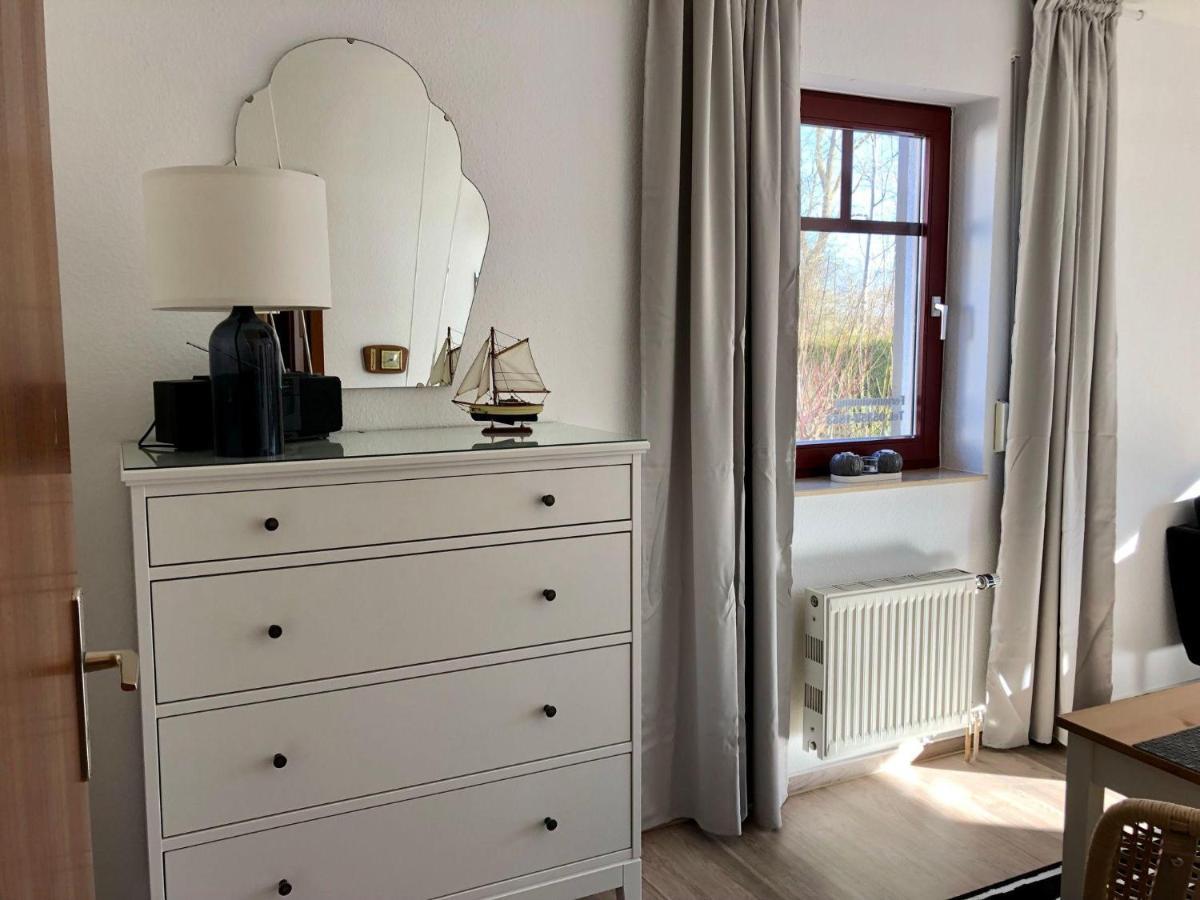 Ferienwohnung-Klaus-Stoertebeker-Mit-Sonnenterrasse-Garten-Zwischen-Strand-Wald-Und-Wiese Gustow  Exterior foto